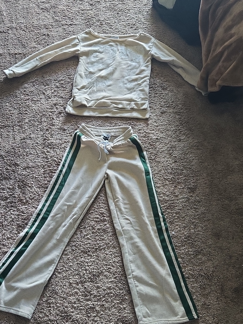 Fasion Nova Womens Cream Lounge Jogger Set with Green Stripes